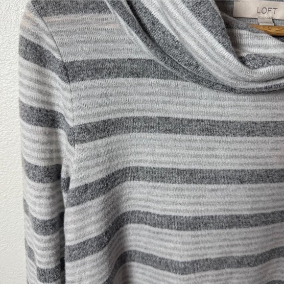 LOFT Gray + White Striped Cowl Neck Women's Sweater Size Medium - Picture 4 of 5